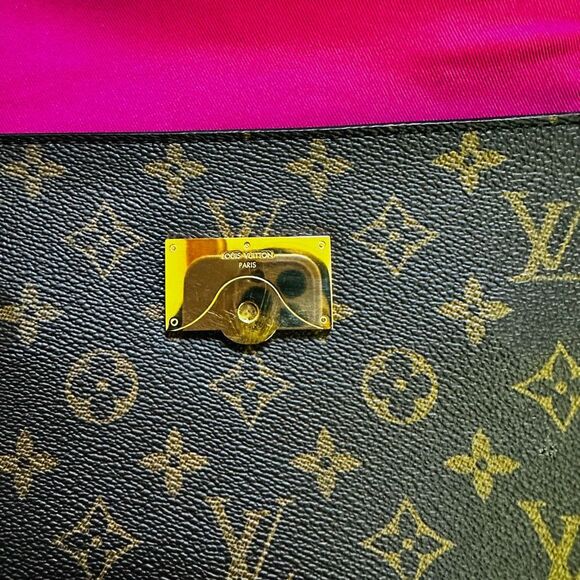 Louis Vuitton Cluny BB with Added Strap - Picture 13 of 16